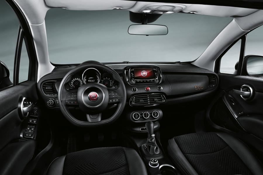Торпедо Fiat 500X S-Design 2017 года  (фото 3 из 8)